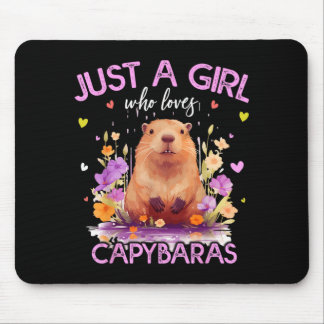 A girl who loves capybaras for women girlspng mouse pad