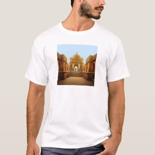 A glimpse in to India futuristic metropolis T-Shirt