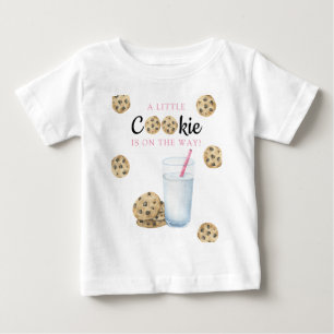 A Little Cookie is on the way Baby shower T-Shirt
