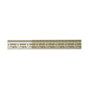A richly coloured rug features a symmetrical geome invitation belly band