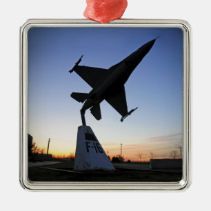 A scale model of an F-16 C Fighting Falcon Metal Tree Decoration