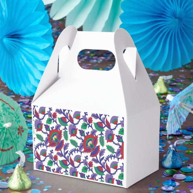 A seamless, symmetrical pattern featuring repeatin favour box (Party)
