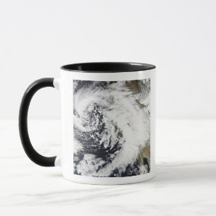 A series of strong storms with fierce winds mug