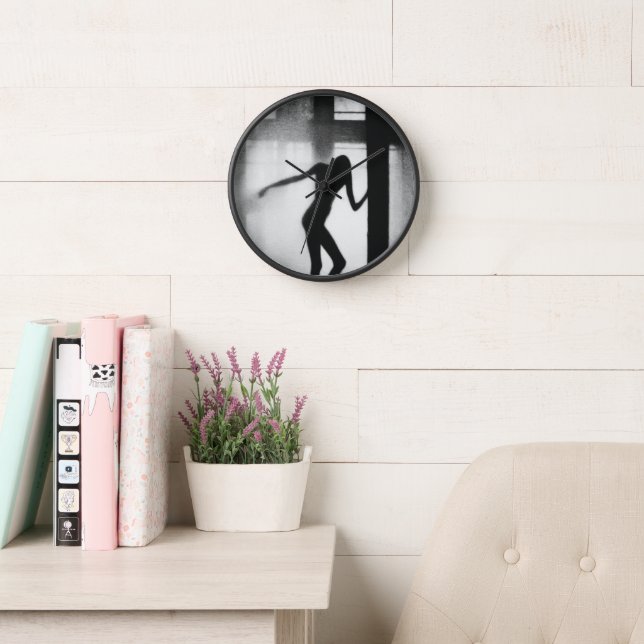 A Silent Scream Clock (Reading Room)