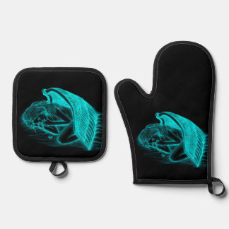 A sleeping Angel Oven Mitt & Pot Holder Set