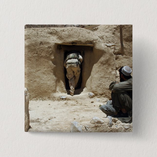 A soldier from the National Guard 15 Cm Square Badge (Front)