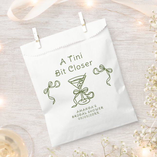 A Tini Bit Closer Bridal shower  Favour Bags (Clipped)