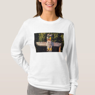 A totem pole In Vancouver, Canada. T-Shirt