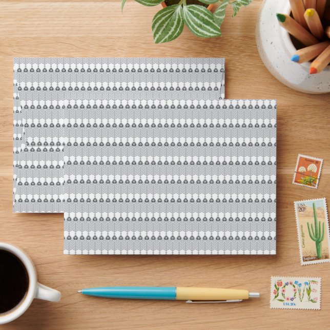  a white background with a pattern of circles envelope (Desk)
