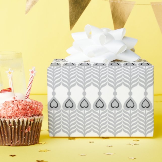  a white background with a pattern of circles wrapping paper (Birthday Party)