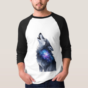 A wolf howling at a starry galaxy T-Shirt