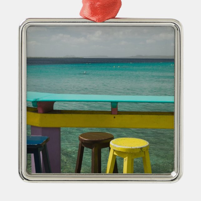 ABC Islands, BONAIRE, Kralendijk: Ocean View Metal Tree Decoration (Front)