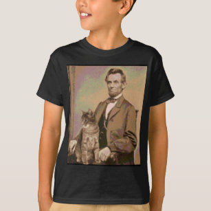 Abraham Lincoln and his cat "Dixie" T-Shirt
