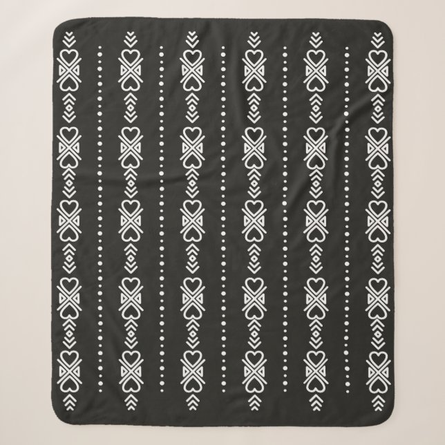 Abstract aztec heart texture sherpa blanket (Front)