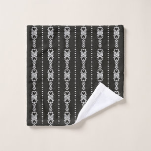 Abstract aztec heart texture wash cloth