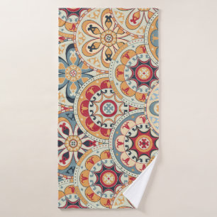 Abstract Circles: Trendy Coloured Wallpaper Bath Towel