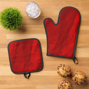 Abstract diagonal shades of red design oven mitt & pot holder set