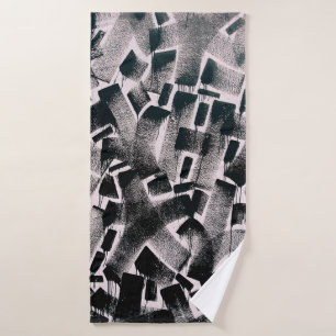 ABSTRACT PAINTING OF BLACK AND WHITE COLORS BATH TOWEL