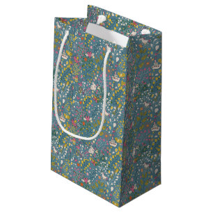 Abstract romantic pattern with cartoon small gift bag