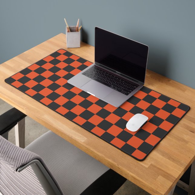 Acid green black chequerboard pattern desk mat (Office 2)