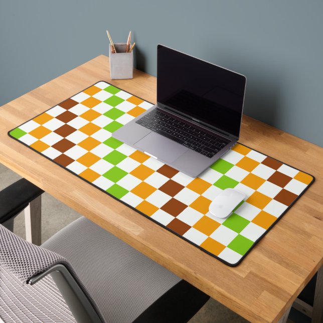 Acid green black chequerboard pattern desk mat (Office 2)