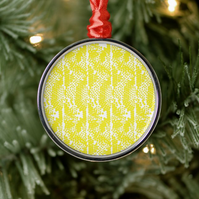 Add Charm to Your Tree with Cheerful Keepsake Metal Tree Decoration (Tree)