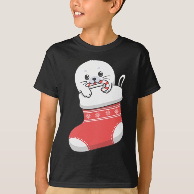 Adorable cute baby harp seal pup in Christmas stoc T-Shirt (Front)
