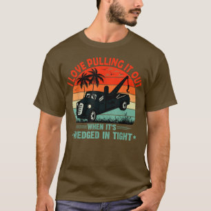 Adult Humour Retro Style Tow Truck Camel Towing Gi T-Shirt