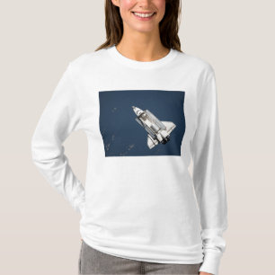 Aerial view of Space Shuttle Discovery 2 T-Shirt