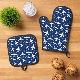 Aeroplane Aeroplane Pilot Blue White Oven Mitt & Pot Holder Set