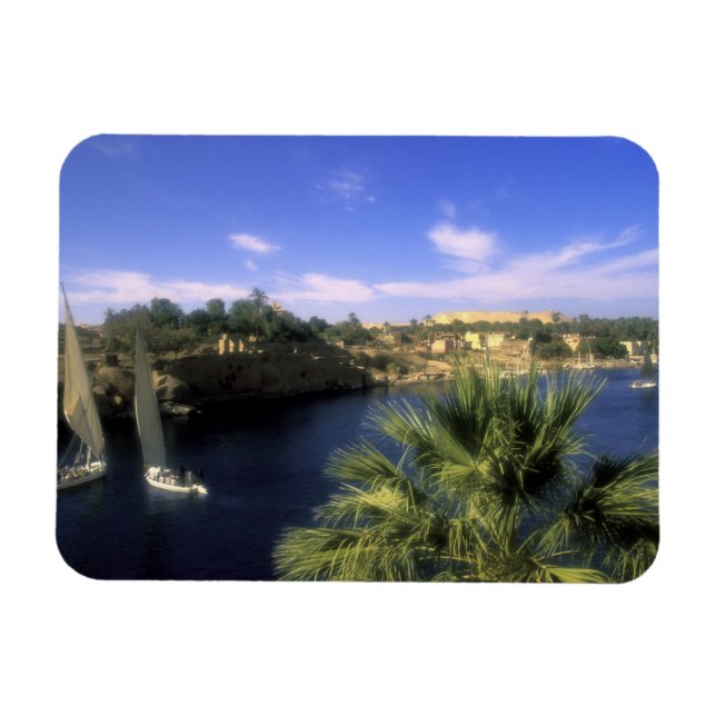 AF, Egypt, Upper Egypt, Aswan. River Nile, Magnet (Horizontal)