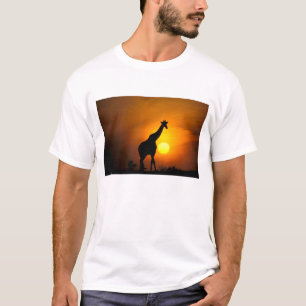 Africa, Kenya, Masai Mara. Giraffe (Giraffe T-Shirt