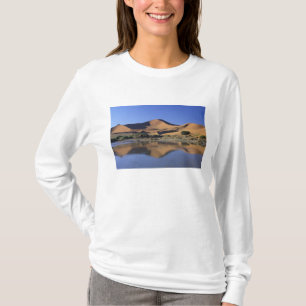 Africa, Namibia, Namib National Park, Sossusvlei 2 T-Shirt