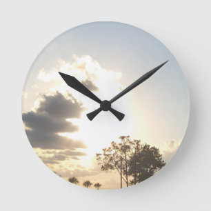 AFTERNOON STUNNER ROUND CLOCK