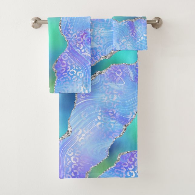 Agate Geode Design Blue and Green Bath Towel Set (Insitu)