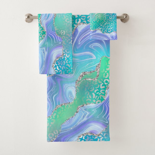 Agate Geode Design Blue and Green Bath Towel Set (Insitu)