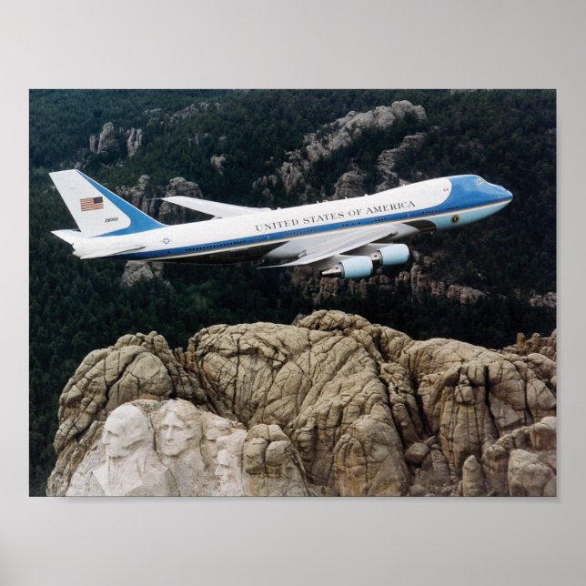 Air Force One flying over Mount Rushmore Poster (Front)