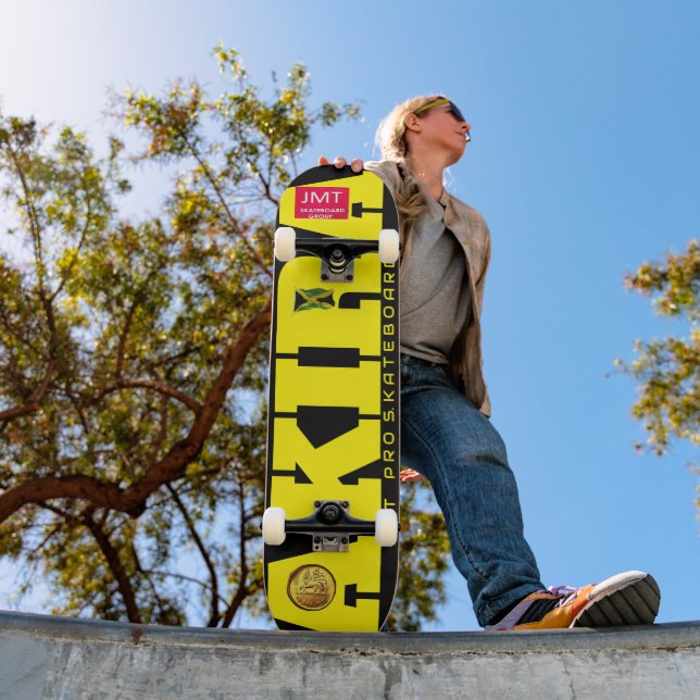 AKIRA Skateboard (Outdoor 1)