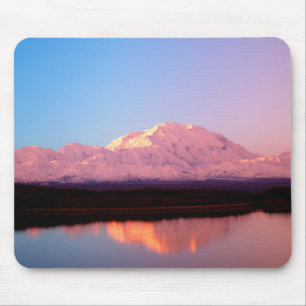 Alaska, Denali National Park, Mt. McKinley at Mouse Pad