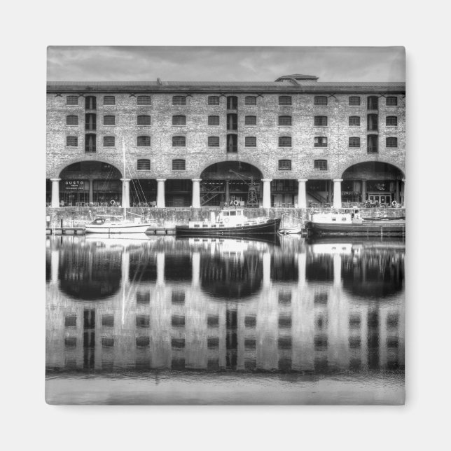 Albert Dock Liverpool Magnet (Front)