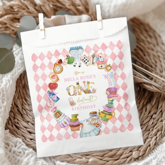 Alice in Wonderland 1st birthday Pink  Favour Bags (Creator Uploaded)