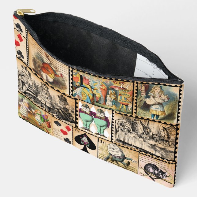 Alice In Wonderland cosmetic bag (Open)