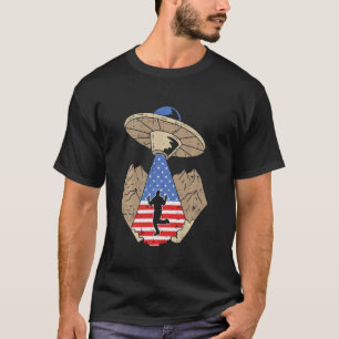 Alien Abduction 4th Of July Ufo American Flag Patr T-Shirt