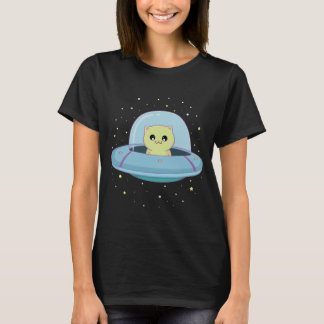 alien cat flying alien saucer T-Shirt