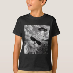 Alien Cat Selfie UFO Men Women Graphic Funny Cats T-Shirt