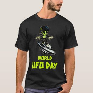 Alien Flying Saucer Fan Ufo Alien Abduction World  T-Shirt