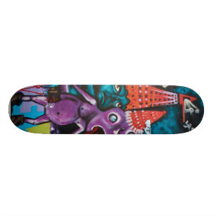 Alien Graffiti Skateboard