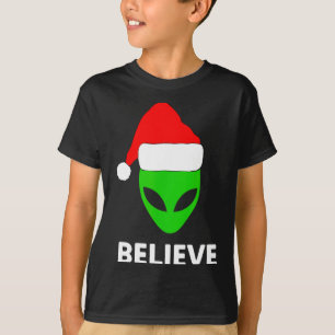 Alien Green Face Christmas Santa Hat Believe  T-Shirt