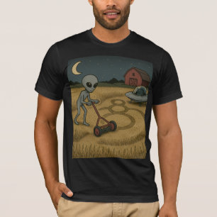 Alien Makes Crop Circles Fun Science Fiction Art T-Shirt