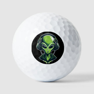Alien mit Kopfhörern – Minimalistisches Techno & R Golf Balls